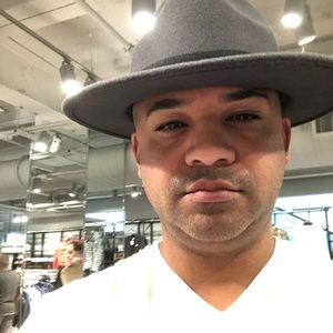 Meet your Posher, Joel